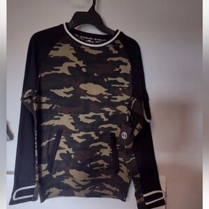 Switch Remarkable Women’s Limited Edition Pullover NWOT Size Large Adjustable